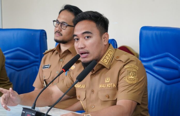 Wali Kota Cilegon Robinsar