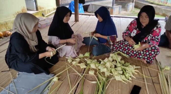 Buat Ketupat