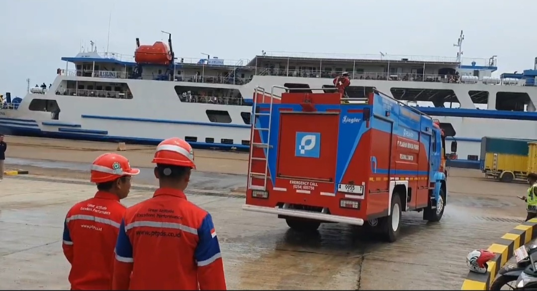 Damkar di Pelabuhan Ciwandan