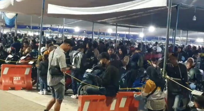 Pemudik Motor di Ciwandan