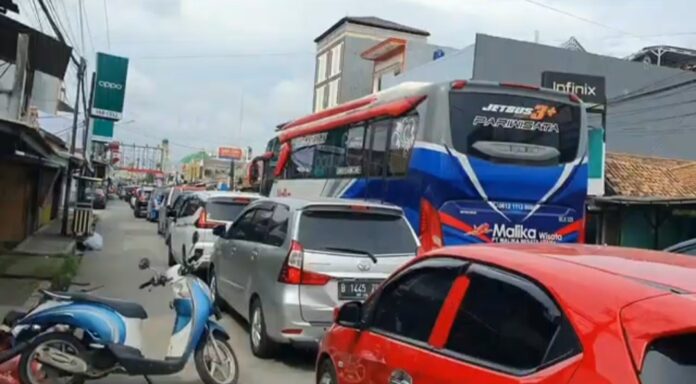 Macet Pandeglang