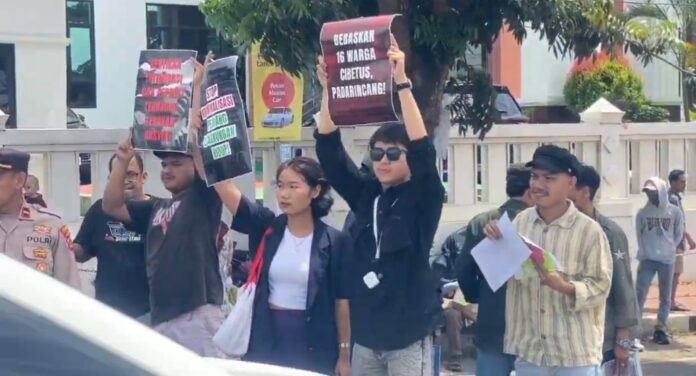 Demo Pengadilan Negeri Serang