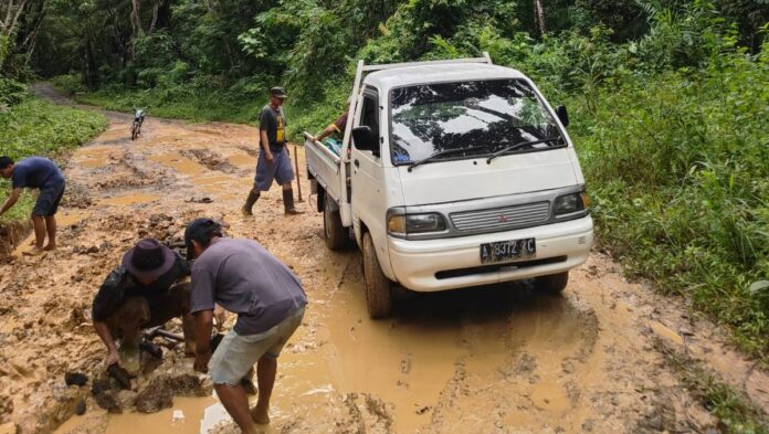 Jalan Rusak