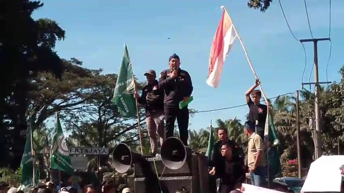 Demo Petani Sawit