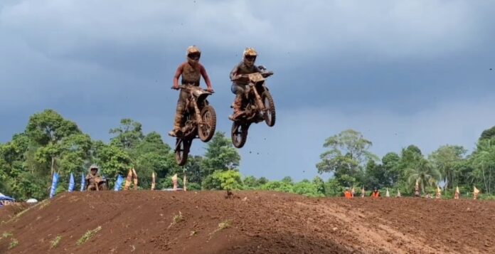 Balap Motor Cross
