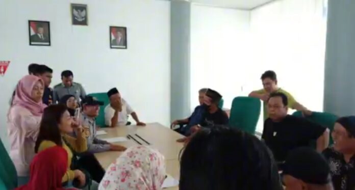 Pedagang Terminal Pakupatan
