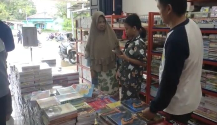 Toko Buku Lebak