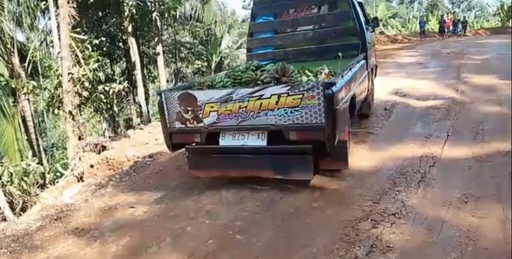 Pembangunan Jalan Desa