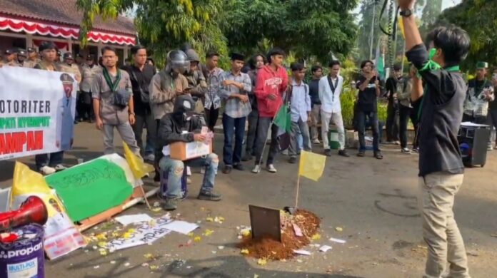 Demo Sampah Pandeglang