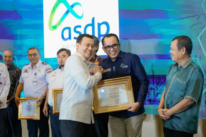 ASDP Raih Penghargaan SPM Angkutan Penyeberangan Terbaik 2025, Bukti Komitmen Layanan Aman dan Nyaman (Foto Dok Istimewa)