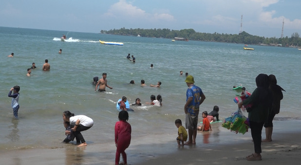 Pantai Carita