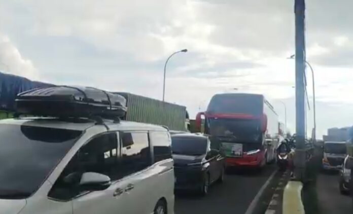 Terminal Merak macet
