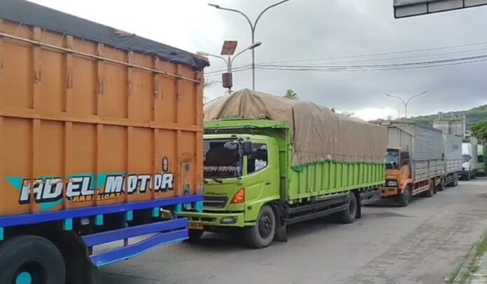 Antrian Truk Pelabuhan Ciwandan
