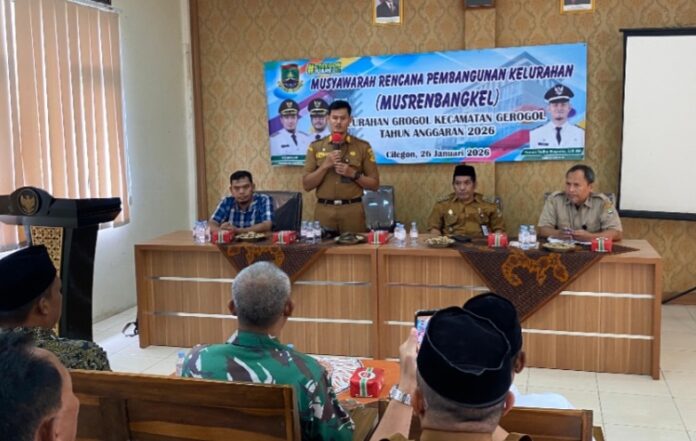 Warga dan pemangku kepentingan mengikuti Musrenbangkel
