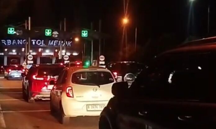 Gerbang Tol Merak