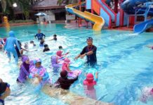 Seru! Siswa SD Bosowa Al Azhar Cilegon Belajar Renang, Tingkatkan Keberanian dan Percaya Diri Renang