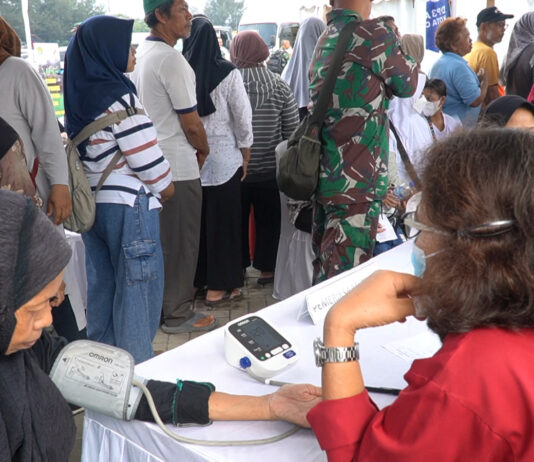 Ratusan Warga Cilegon Berbondong-bondong ke TMMD ke-128, Ada Apa? Pengobatan Gratis