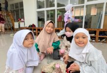 Seru dan Edukatif! Siswa KB/TK Bosowa Al Azhar Cilegon Antusias Eksperimen Gunung Meletus hingga Tornado TK Bosowa