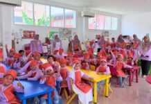 Seru! Siswa KB/TK Bosowa Al Azhar Cilegon Belajar Profesi Kuliner Lewat Praktik Bikin Kimbab TK Bosowa