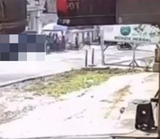 Detik-Detik Mobil Tabrak Kerumunan di Pandeglang, 1 Tewas dan 8 Luka, Sopir Diduga Sakit Kecelakaan