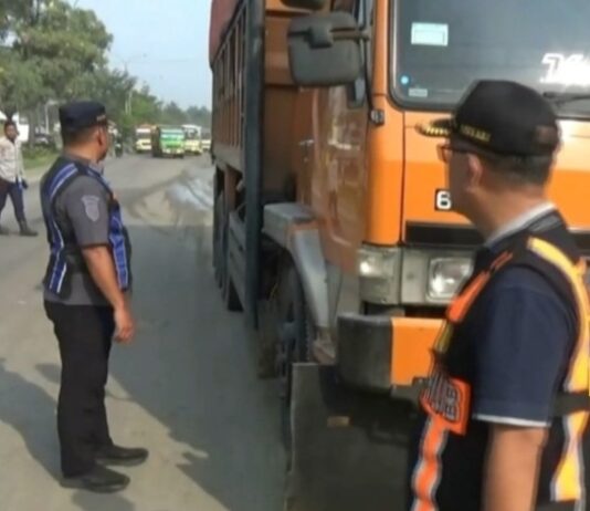 Truk Tambang Dibatasi Melintas di Jalan Lingkar Selatan Cilegon, Ini Jam Larangannya Truk Tambang