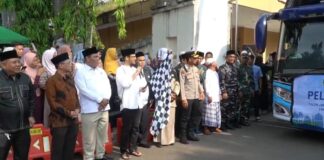 Bus Jemaah Haji Cilegon Sempat Tertunda, Rombongan Tunggu Jemaah Lansia 84 Tahun Keberangkatan Jemaah Haji Cilegon