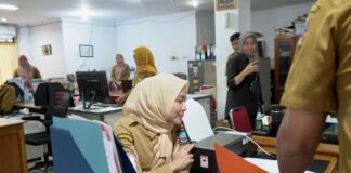 Bupati Ratu Zakiyah Sidak Mendadak Ruang ASN, Kabel Semrawut hingga Plafon Ambruk di Serang Jadi Sorotan Bupati Serang