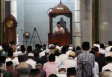 Shalat Idul Adha di Masjid Agung Cilegon, Robinsar Ajak Warga Perkuat Keikhlasan dan Kepedulian Sosial Robinsar