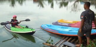 Healing Murah Meriah di Cilegon! Wisata Kano Situ Rawa Arum Ramai Diserbu Pengunjung Saat Akhir Pekan Bermain Kano