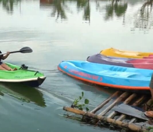 Healing Murah Meriah di Cilegon! Wisata Kano Situ Rawa Arum Ramai Diserbu Pengunjung Saat Akhir Pekan Bermain Kano