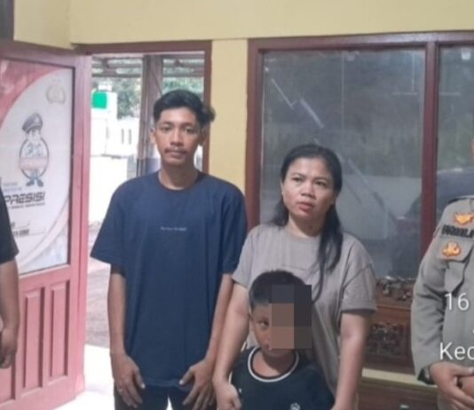 Naik Bus hingga Tersesat ke Serang, Bocah 5 Tahun Asal Merak Akhirnya Kembali ke Pelukan Ibunya Bocah Hilang