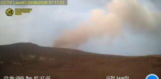 Anak Krakatau Kembali Keluarkan Sinar Api, Status Masih Level II Waspada Anak Krakatau