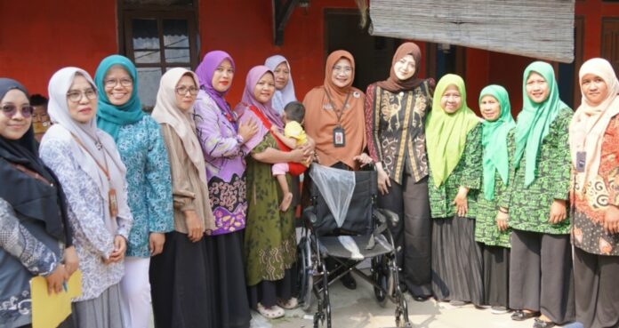 Bantuan Kursi Roda