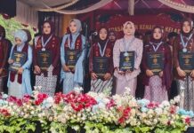 Haru dan Meriah! 39 Siswa MTs dan MA Nurul Hidayah Cihara Resmi Lulus, Siswa Sebut Acara Seru dan Berkesan Oelepasan dan kelulusan MA Nurul Hidayah