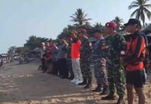Wisatawan Jakarta Hilang Terseret Ombak di Pantai Cihara Lebak, Tim SAR Sisir Darat Karena Gelombang Tinggi Pencarian SAR
