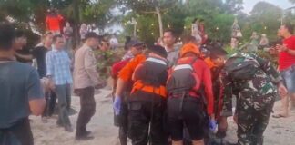 Wisatawan Jakarta yang Terseret Ombak di Pantai Cihara Lebak Ditemukan Meninggal Dunia Evakuasi Korban Tenggelam