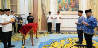 Robinsar Rotasi Dua Pejabat Eselon II, Sekwan dan Inspektur Cilegon Resmi Berganti Robinsar