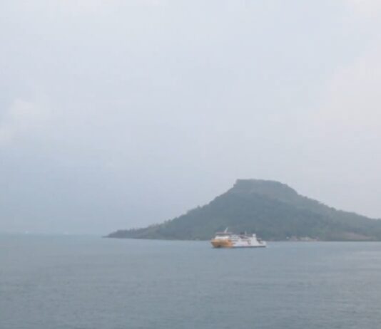 Gunung Anak Krakatau Berstatus Siaga, Penyeberangan Merak-Bakauheni Dipastikan Tetap Aman Pelabuhan Merak