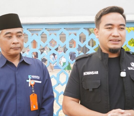 Kabar Baik! Pemkot Cilegon Targetkan SD dan SMP Swasta Gratis Mulai Januari 2027 Wali Kota Cilegon Robinsar