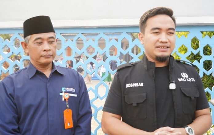 Wali Kota Cilegon Robinsar