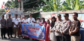 Polres Cilegon dan PT KTI Salurkan 13.000 Liter Air Bersih untuk Warga Terdampak Kekeringan Air Bersih