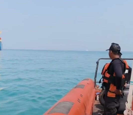 Penumpang KMP Kirana II Diduga Lompat ke Laut di Perairan Merak, Pencarian Hari Pertama Belum Membuahkan Hasil Pencarian SAR