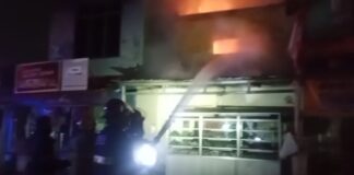 Kebakaran Toko Kue di Cilegon Bikin Warga Panik, 1 Rumah dan Ruko Terbakar Kebakaran