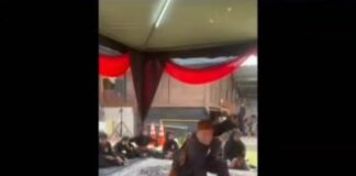Bawa Nama Banten ke Malaysia, Ketua FPSTI Tampilkan Silat Bandrong di Panggung Kehormatan Silat Bandrong