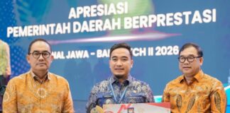 Raih Penghargaan Pemda Berprestasi, Robinsar Bawa Pulang Bantuan 200 Rutilahu untuk Warga Cilegon Robinsar