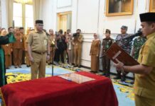 Lantik Sekda Definitif, Robinsar Tegas: ASN Cilegon Jangan Terpecah, Semua Harus Bersatu Pelantikan Sekda Cilegon