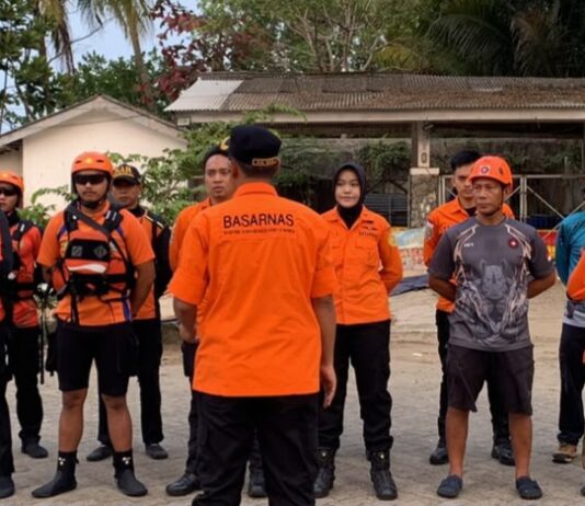 8 Orang Hilang di Selat Sunda, Tim SAR Perluas Pencarian hingga Pulau Rakata dan Pulau Panjang Ops SAR