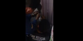 Terjebak 30 Menit di Toilet Salon Cilegon, Wanita Ini Akhirnya Diselamatkan Damkar Damkar Cilegon