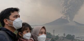 Abu Gunung Anak Krakatau Meluas ke Banten-Lampung hingga Jabodetabek, Lindungi Keluarga dengan Cara Ini Ilustrasi Pakai Masker