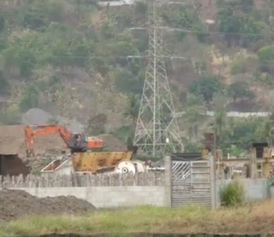 Debu dan Bising Stone Crusher Resahkan Warga Cilegon, Sekolah Berjarak 20 Meter Pabrik Pemecah Batu